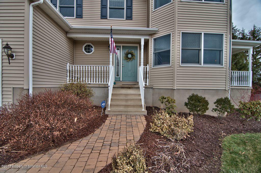 102 Rabbit Run Clarks Summit, PA 18411 - Photo 3 of 48 Gallery Image 3