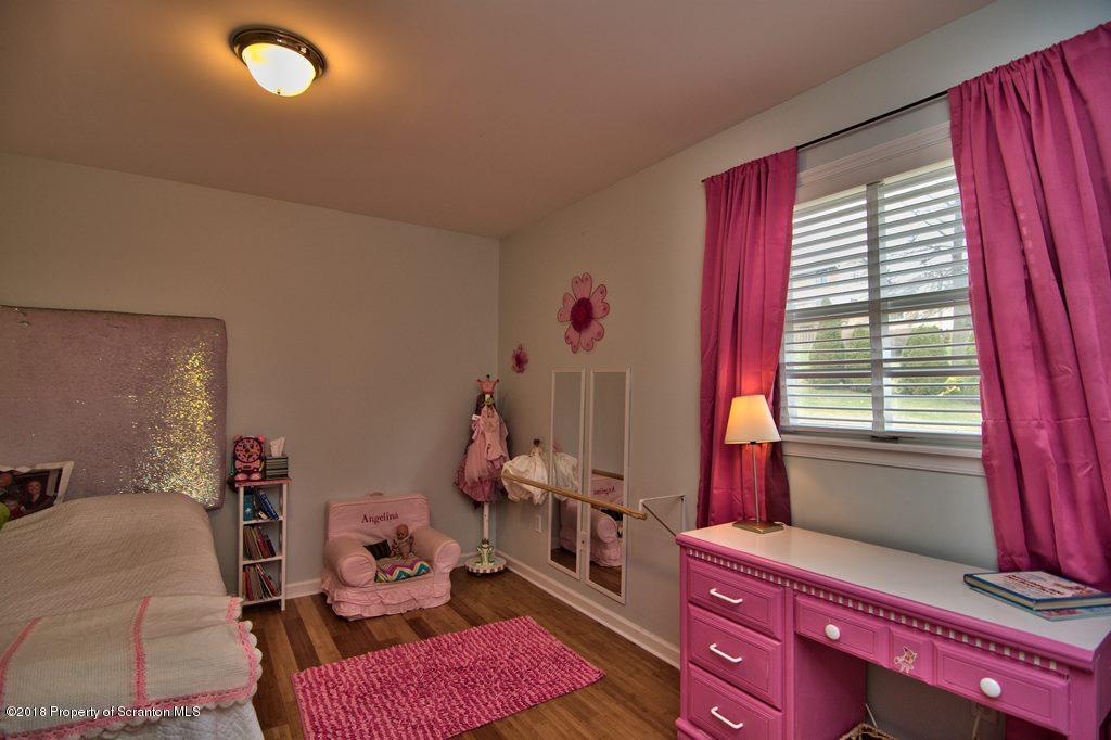 102 Rabbit Run Clarks Summit, PA 18411 - Photo 32 of 48 Gallery Image 32