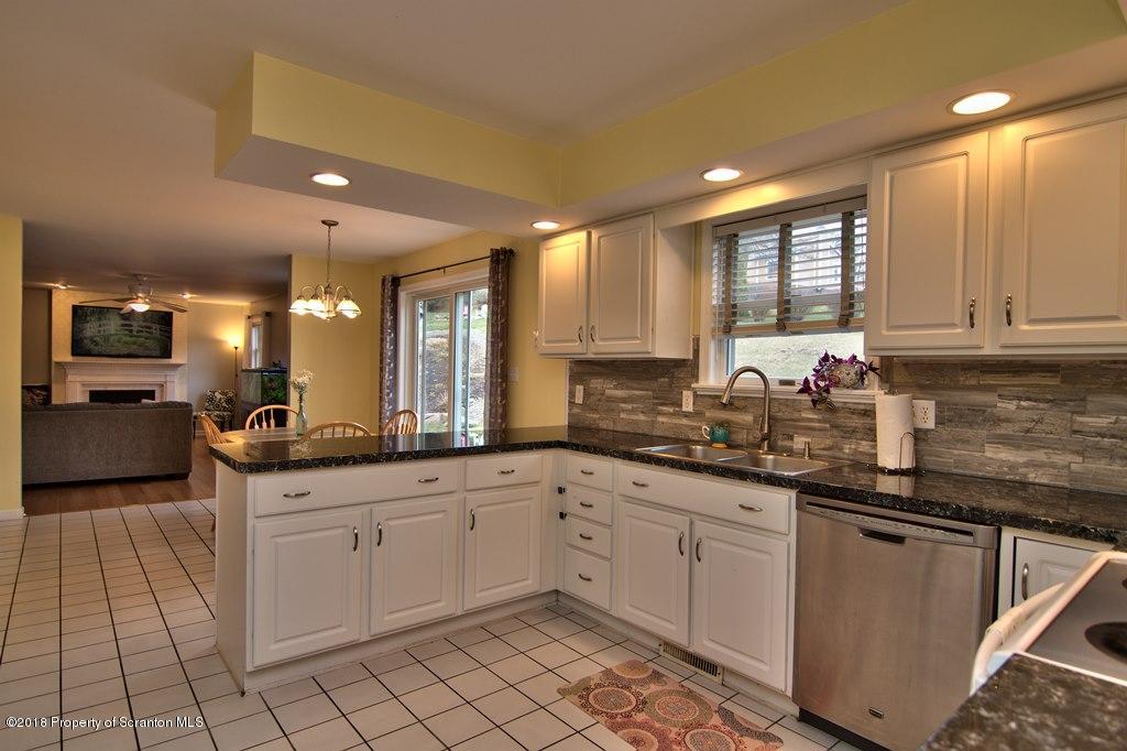 102 Rabbit Run Clarks Summit, PA 18411 - Photo 7 of 48 Gallery Image 7
