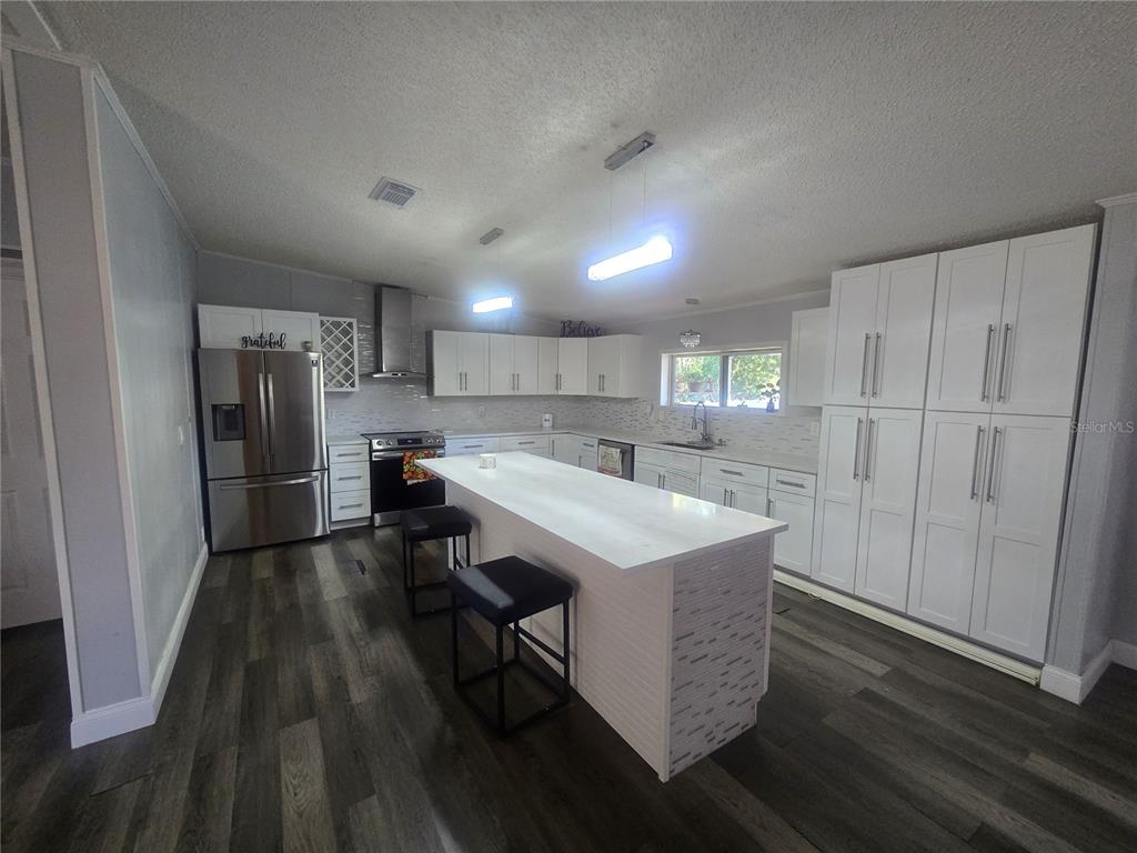 4314 Lane Road Zephyrhills, FL 33541 - Photo 11 of 30 Gallery Image 11