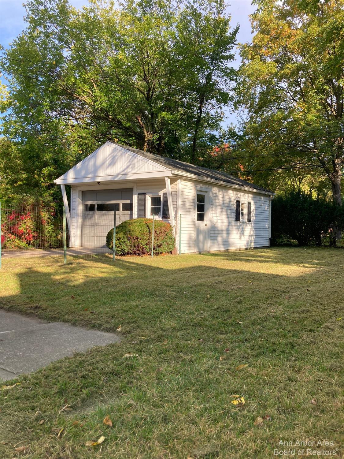 1419 Coler Road Ann Arbor, MI 48104 - Photo 4 of 27 Photo 4