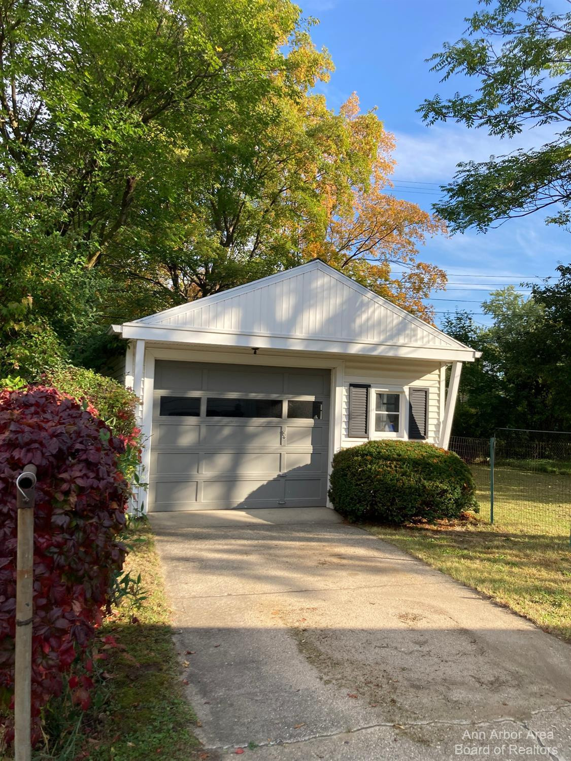 1419 Coler Road Ann Arbor, MI 48104 - Photo 5 of 27 Photo 5