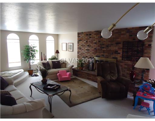 5 Reno Ely, NV 89301 - Photo 3 of 15 Living Room.