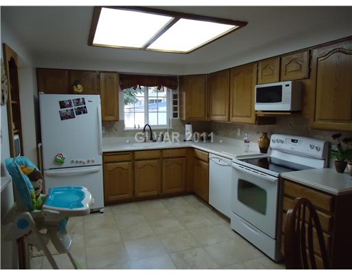5 Reno Ely, NV 89301 - Photo 5 of 15 Kitchen.