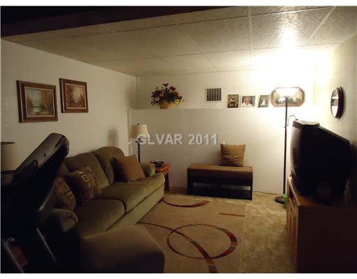 5 Reno Ely, NV 89301 - Photo 6 of 15 Den.