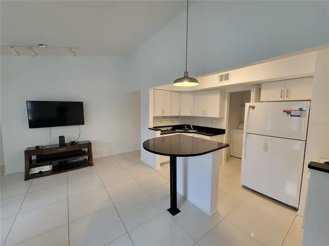 $1,300 | 2601 Southwest Archer Road, Unit 302, Gainesville, FL 32608