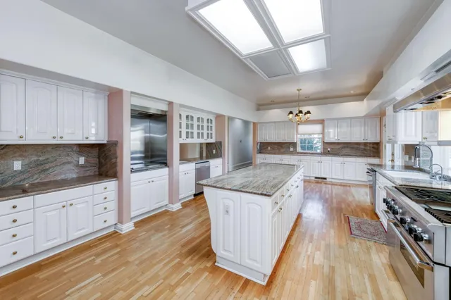 $12,835,500 | 4715 East Copper Avenue, Clovis, CA 93619