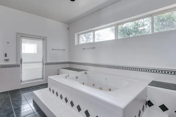 $11,400,000 | 4715 East Copper Avenue, Clovis, CA 93619