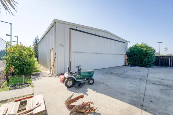 $11,400,000 | 4715 East Copper Avenue, Clovis, CA 93619