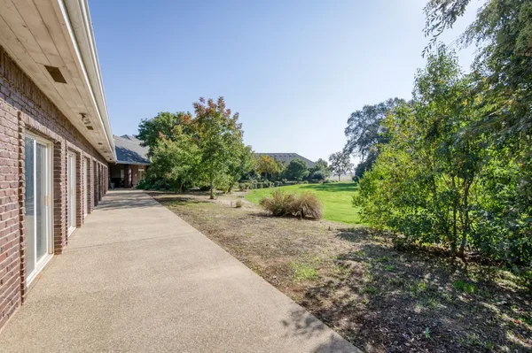 $11,400,000 | 4715 East Copper Avenue, Clovis, CA 93619