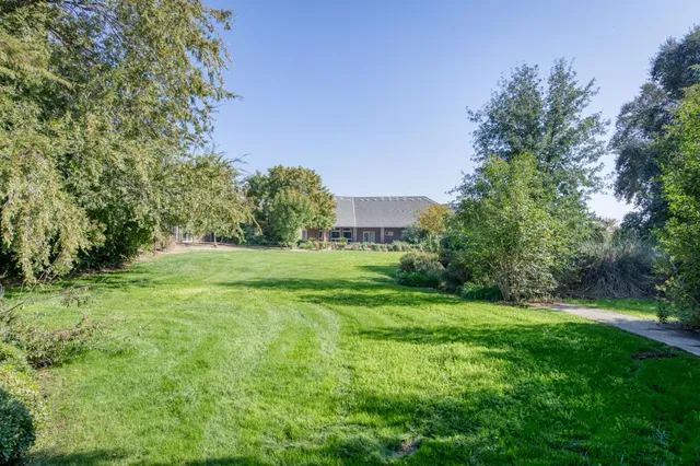 $12,835,500 | 4715 East Copper Avenue, Clovis, CA 93619