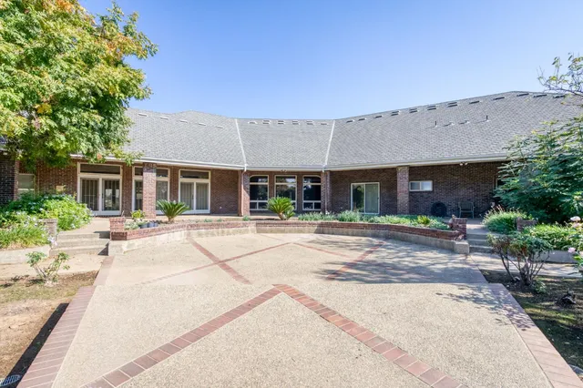 $12,835,500 | 4715 East Copper Avenue, Clovis, CA 93619