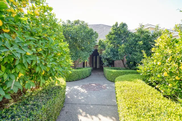 $12,835,500 | 4715 East Copper Avenue, Clovis, CA 93619