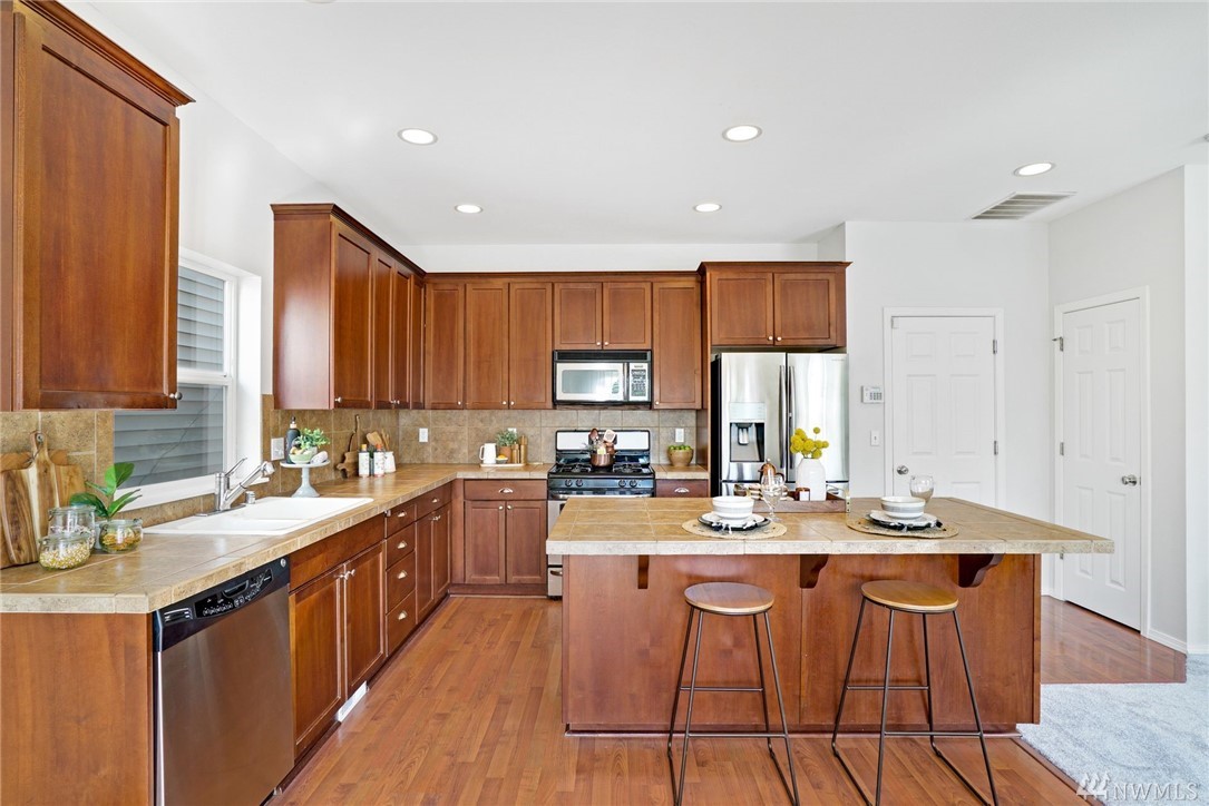 19208 26th Drive Southeast Bothell, WA 98012 - Photo 11 of 24