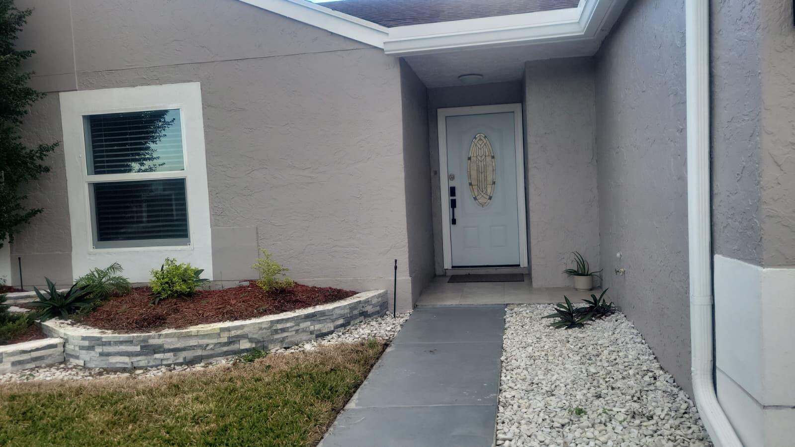 19002 Cloud Front House