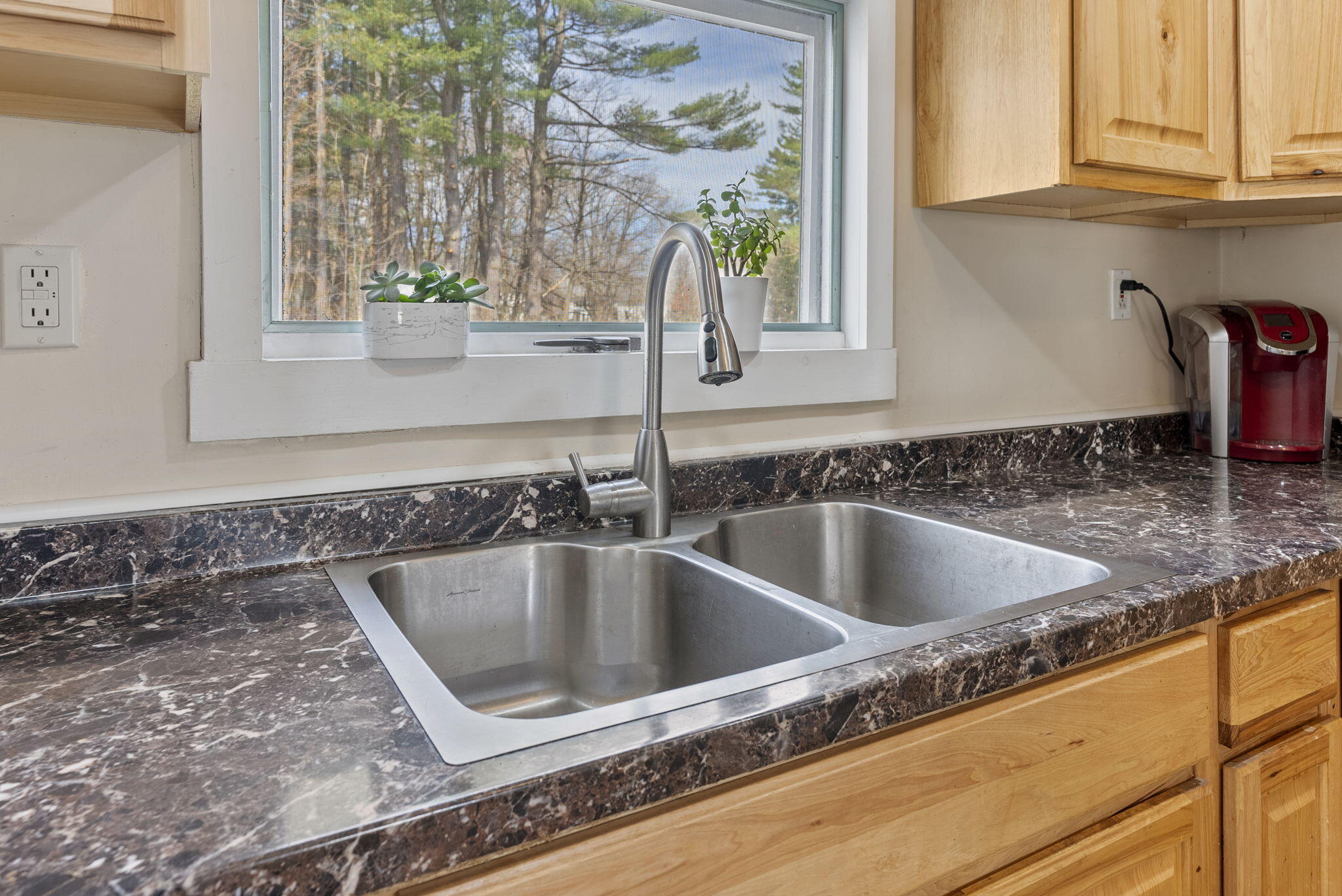 81 Court Street Alfred, ME 04002 - Photo 9 of 43 27-web-or-mls-DSC06328