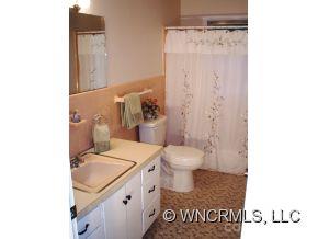 14 Maplewood Road Asheville, NC 28804 - Photo 7 of 10 Gallery Image 7