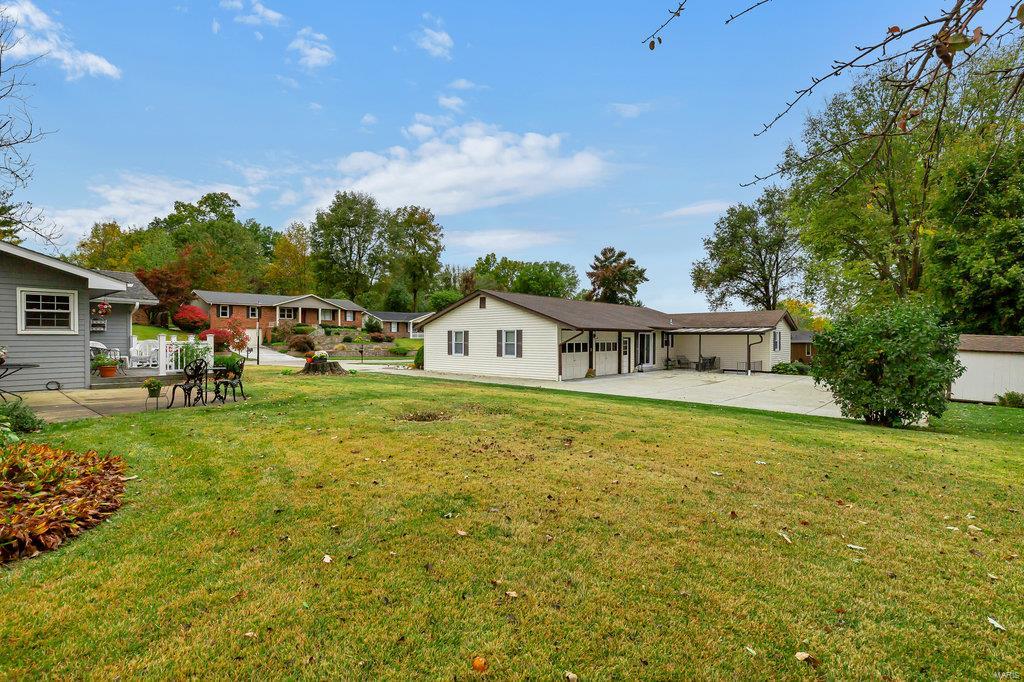 445 Hunters Ridge St. Charles, MO 63301 - Photo 32 of 39 Gallery Image 32