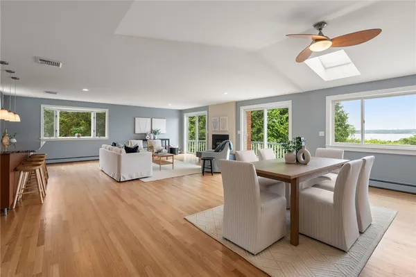 $1,199,900 | 55 West Main Road, Little Compton, RI 02837