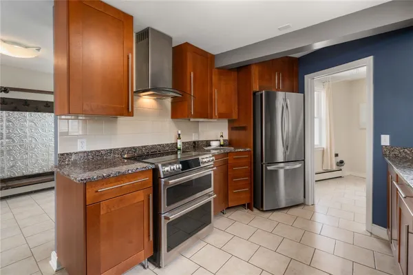 $1,199,900 | 55 West Main Road, Little Compton, RI 02837