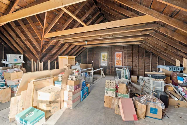 $300,000 | 702 4th Street East, St. Paul, MN 55106