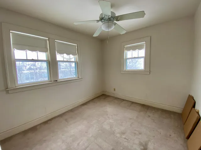 $300,000 | 702 4th Street East, St. Paul, MN 55106