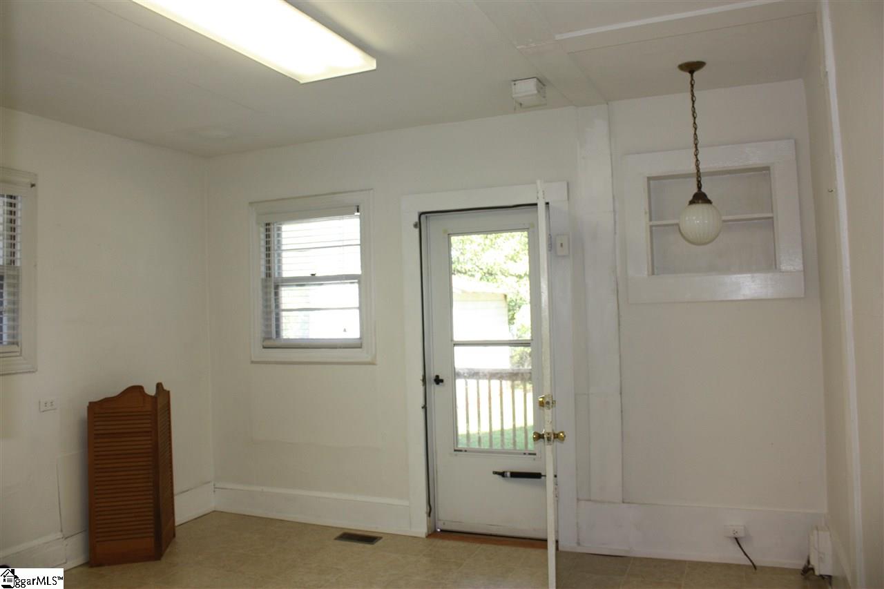 15 Hedgepath Street Liberty, SC 29657 - Photo 8 of 19 Gallery Image 8