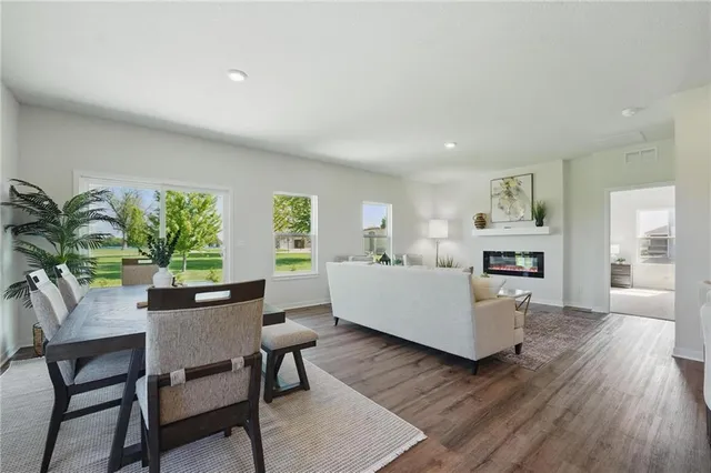 $385,990 | 10289 Lucca Lane, Peculiar, MO 64078