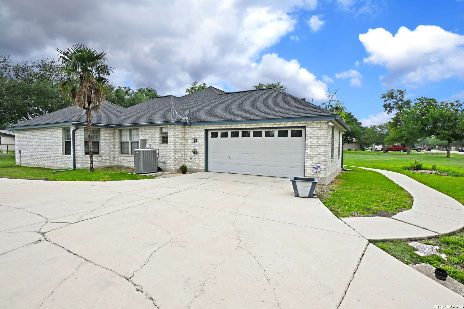 125 Red Oak Trail Marion, TX 78124 - Photo 2 of 25