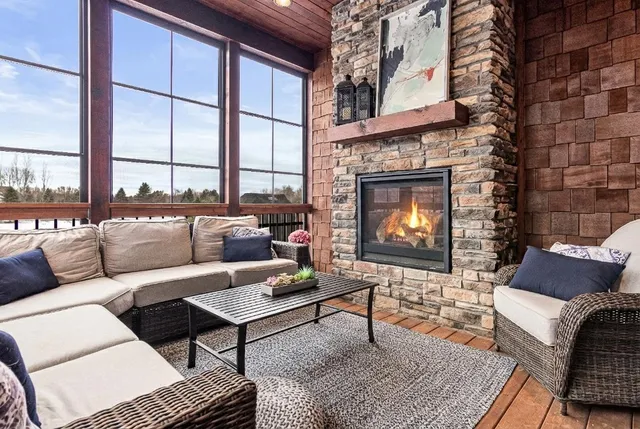 $1,650,000 | 12581 22nd Street North, Stillwater, MN 55082