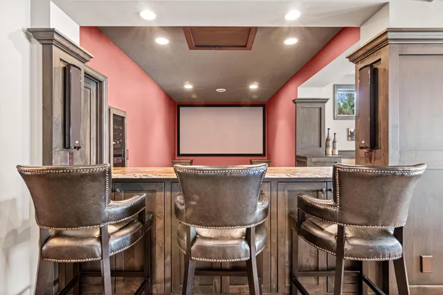 $1,650,000 | 12581 22nd Street North, Stillwater, MN 55082