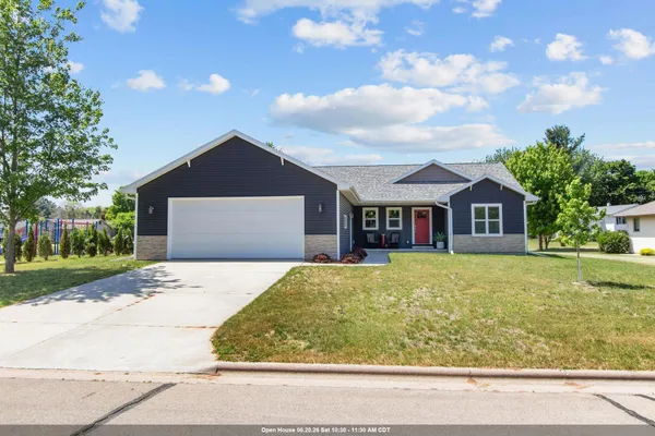 $379,900 | 65 Shore Drive, Clintonville, WI 54929