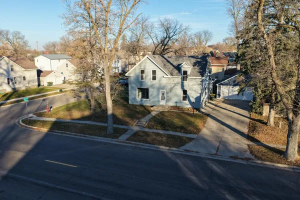 $188,000 | 203 Trott Avenue Southeast, Willmar, MN 56201