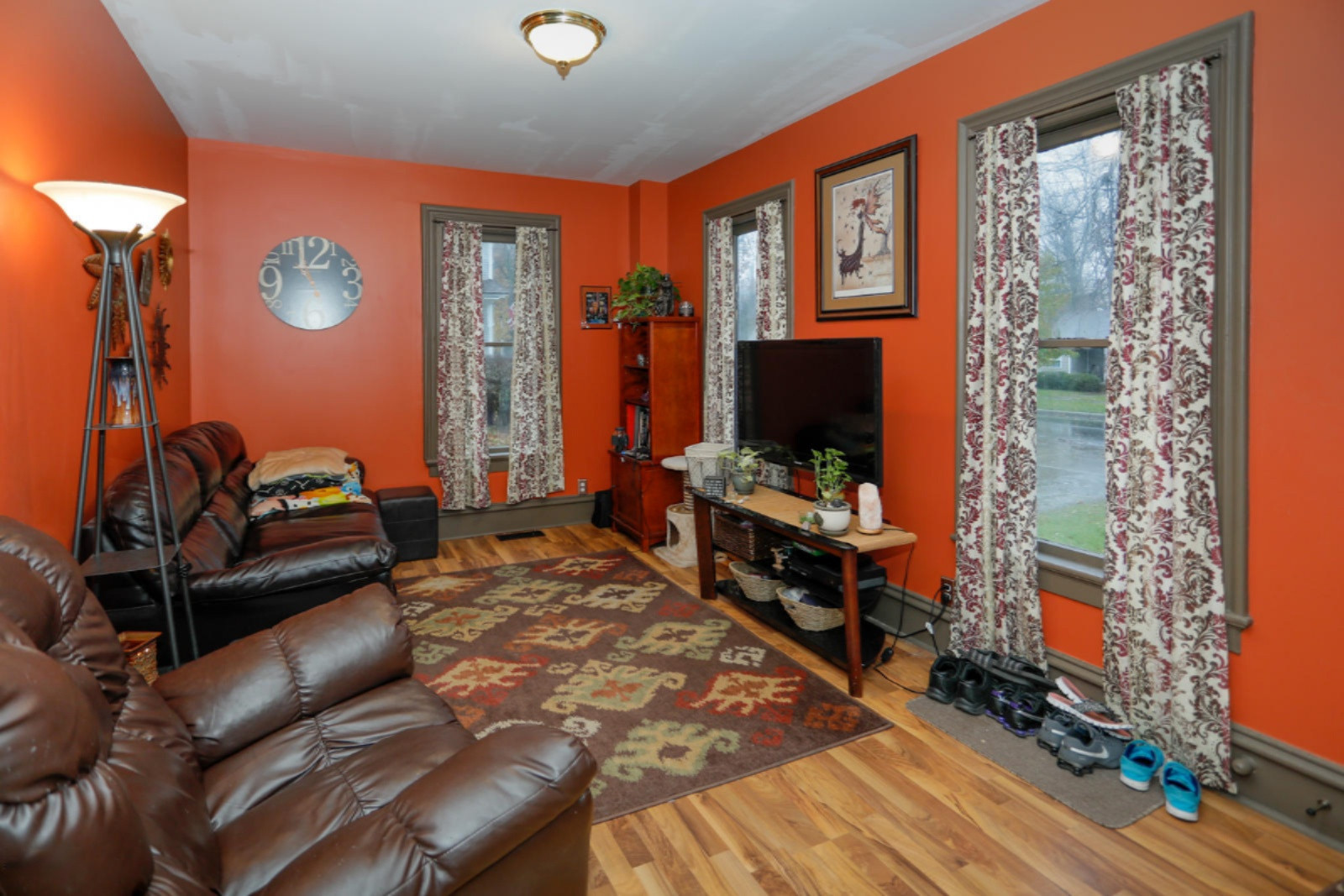 606 East Street Three Rivers, MI 49093 - Photo 3 of 19 606 East St-103