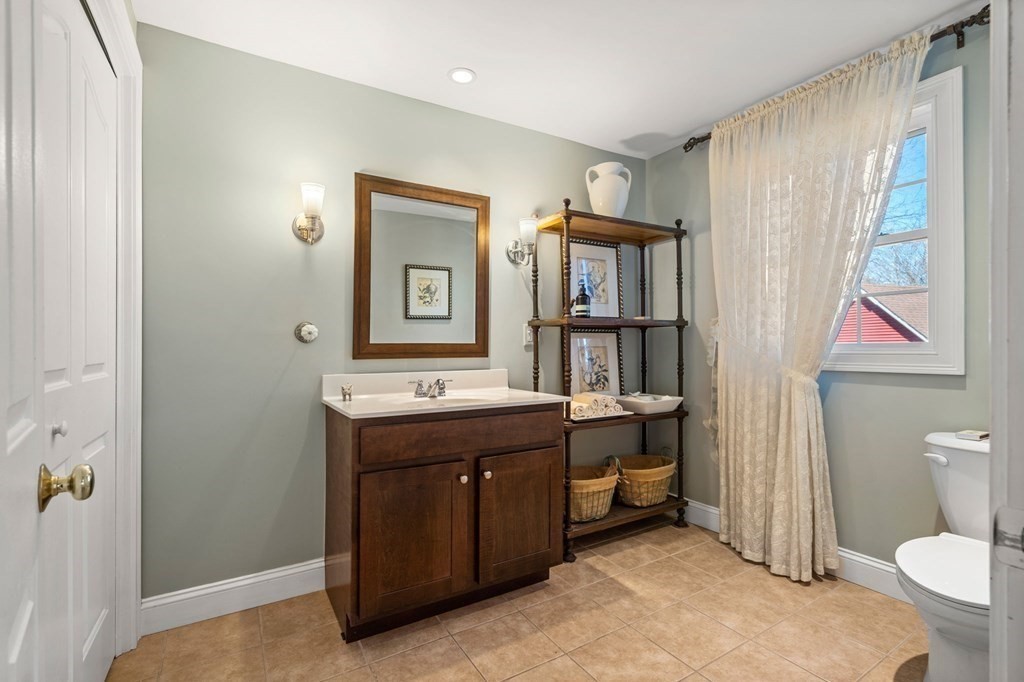 46 Boston Road Westford, MA 01886 - Photo 14 of 39 Gallery Image 14