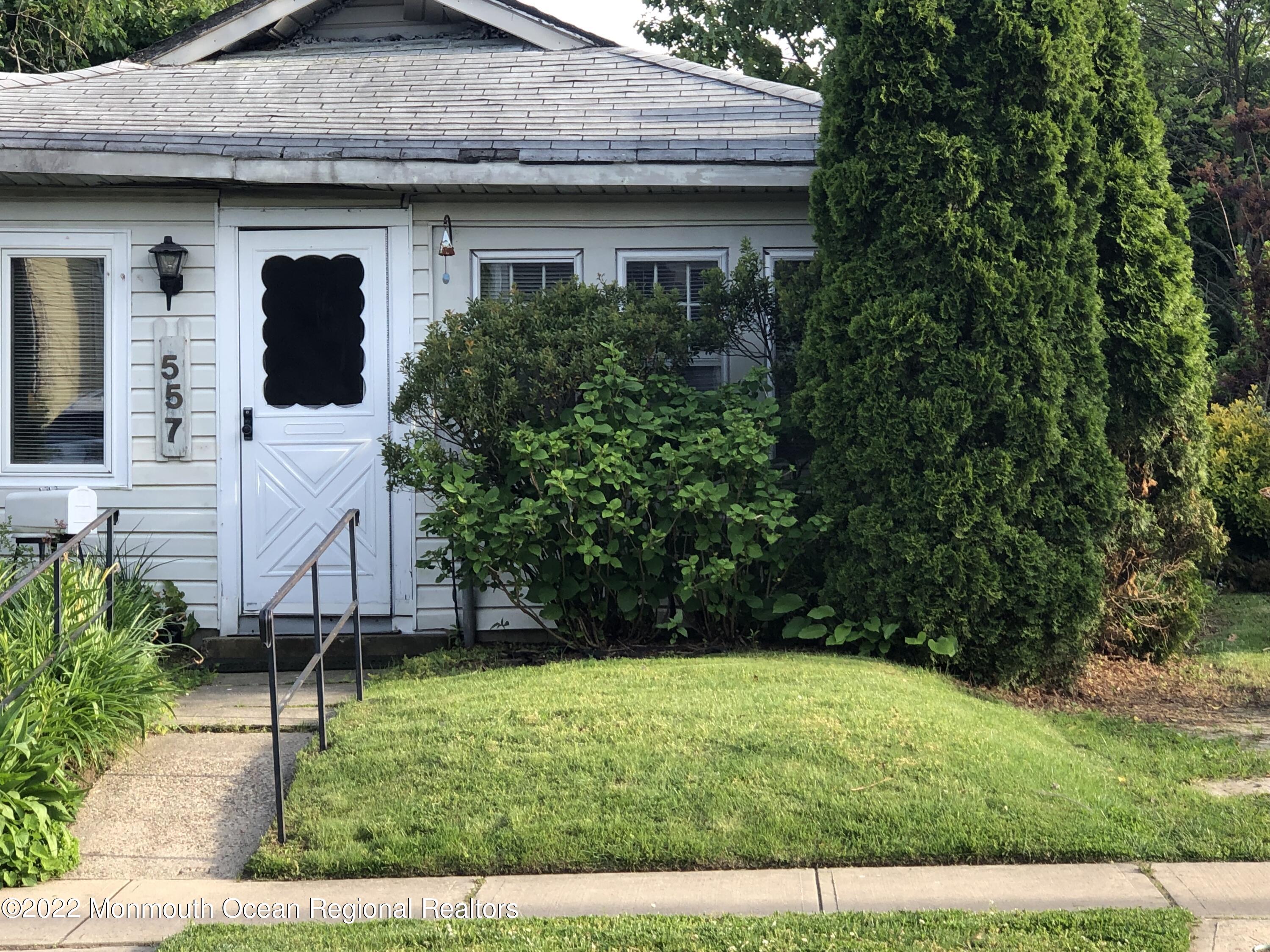 557-559 Ocean Road Spring Lake Heights, NJ 07762 - Photo 9 of 14 557-559 Ocean Rd.
