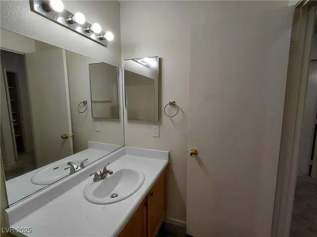 $1,650 | 9617 Pine River Lane, Las Vegas, NV 89123