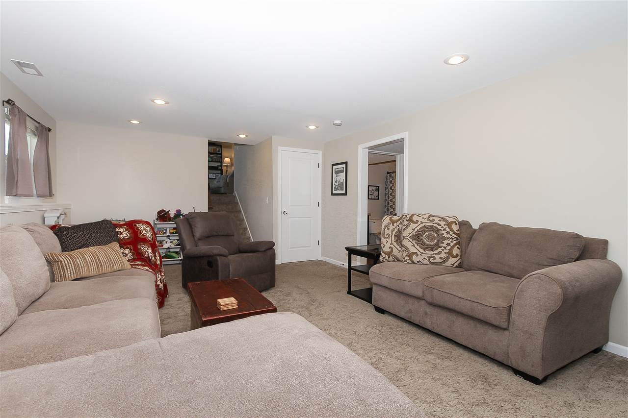 1282 Scenic Road DeKalb, IL 60115 - Photo 12 of 25 Gallery Image 12
