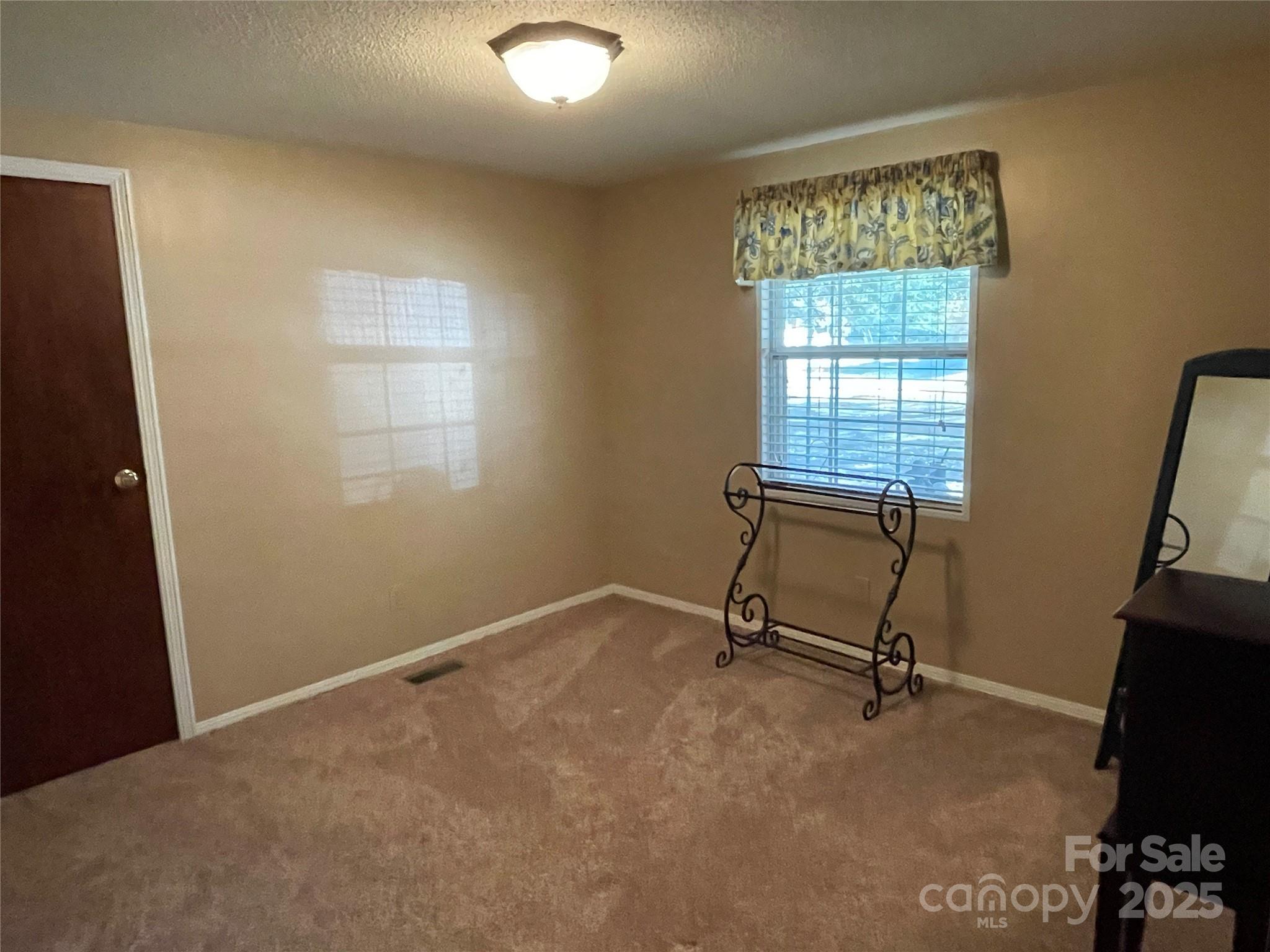 3403 Beaty Road Gastonia, NC 28056 - Photo 28 of 40 a view of a livingroom with a window