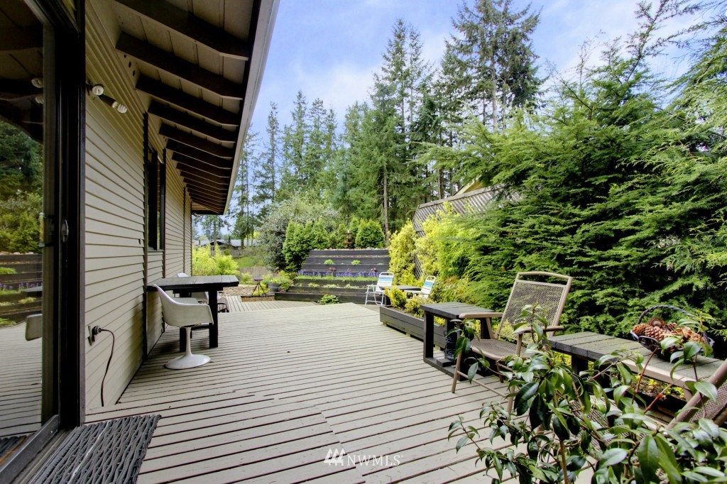 16215 Southeast 145th Street Renton, WA 98059 - Photo 12 of 15