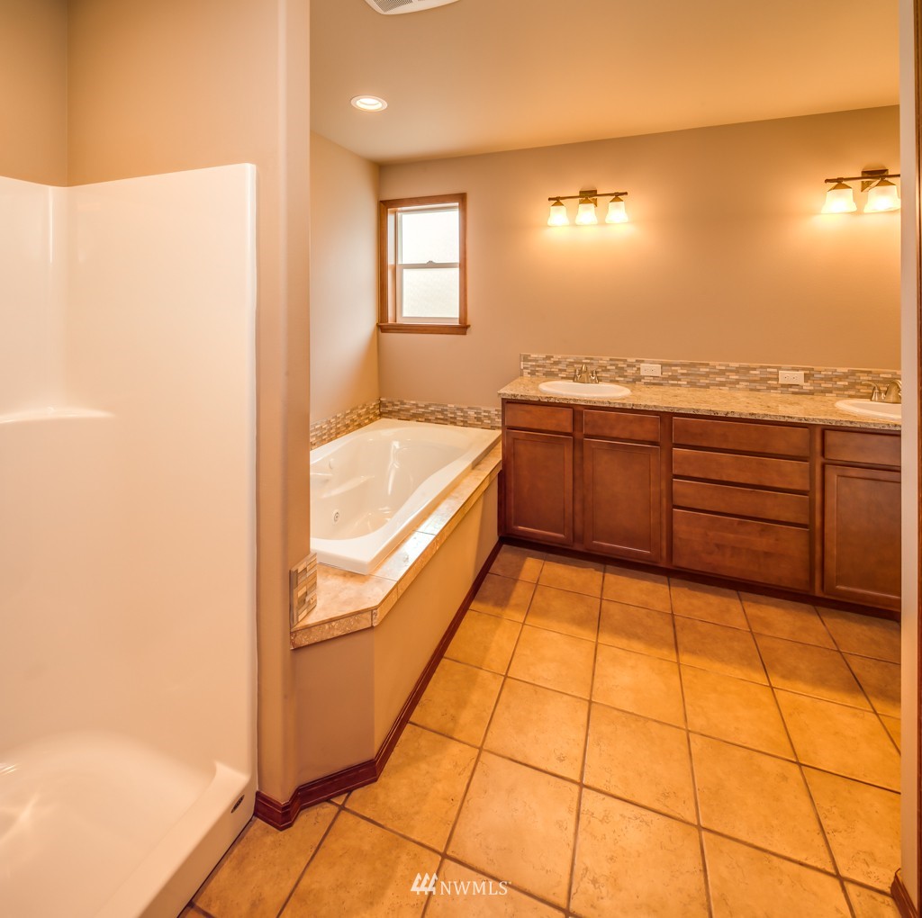 2529 Thornton Road Ferndale, WA 98248 - Photo 11 of 21 Gallery Image 11