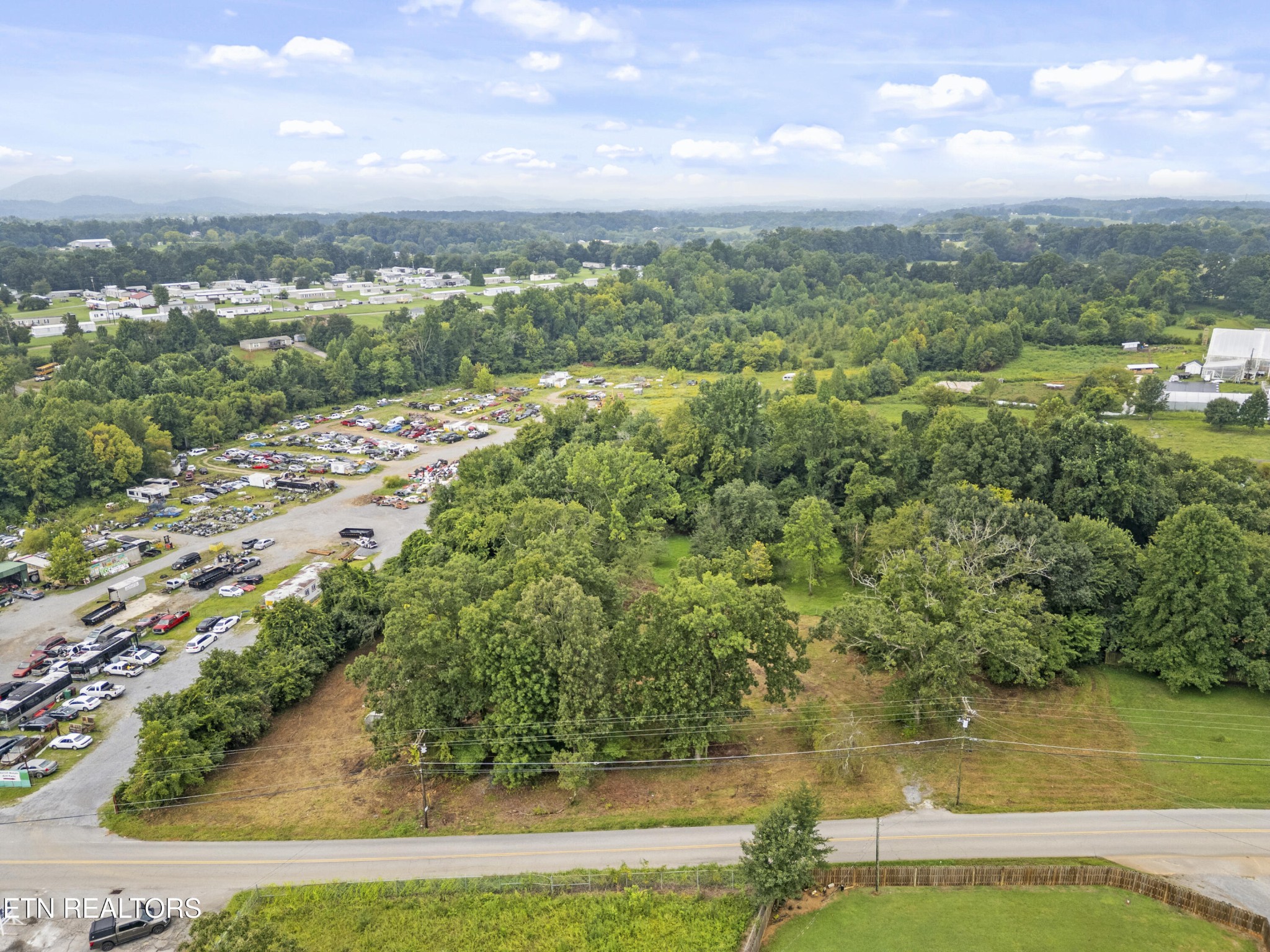 214 Doc Norton Road Maryville, TN 37804 - Photo 5 of 18 Gallery Image 5