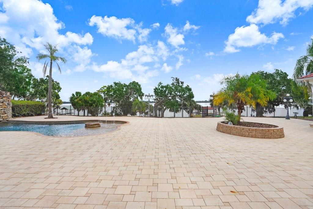 11715 Taylor Road Thonotosassa, FL 33592 - Photo 19 of 73 a view of a swimming pool with an outdoor seating