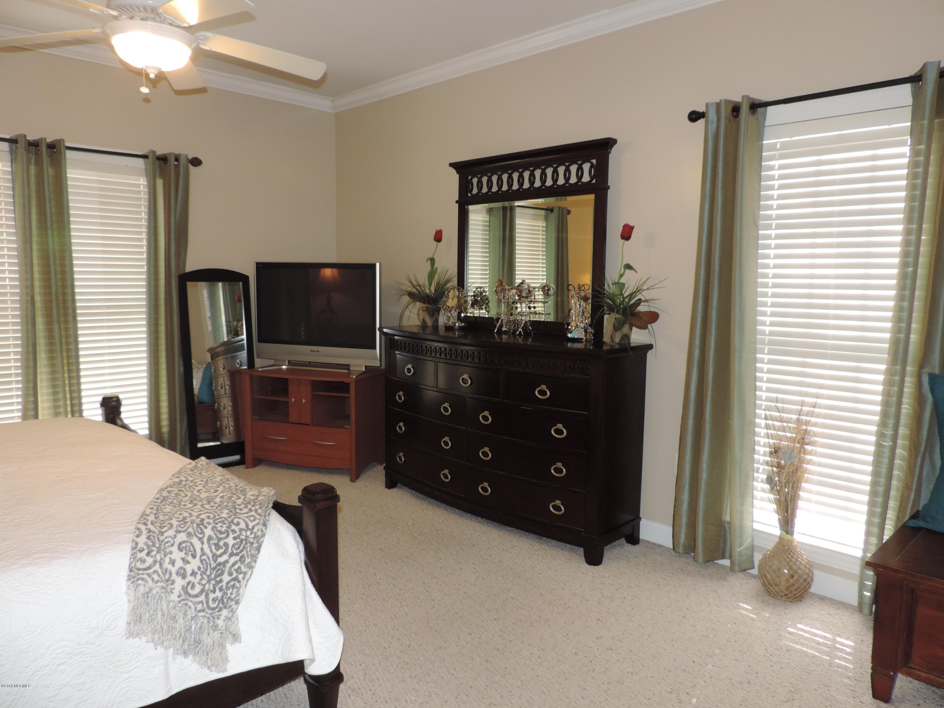 2121 Perrytown Loop Road New Bern, NC 28562 - Photo 11 of 35 Master bedroom