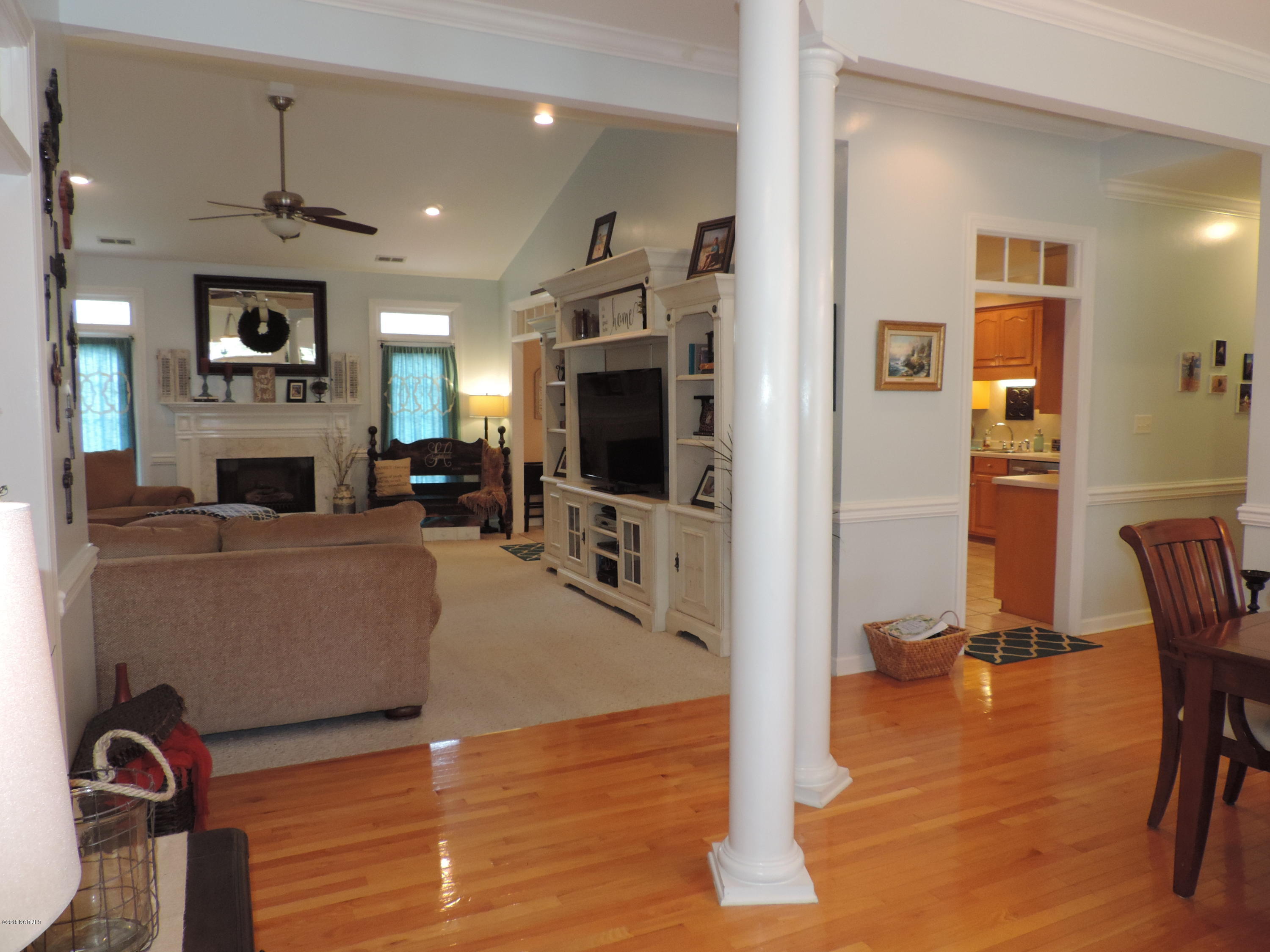 2121 Perrytown Loop Road New Bern, NC 28562 - Photo 3 of 35 Entry way with gorgeous would floors