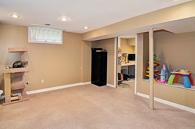 547 North County Line Road Hinsdale, IL 60521 - Photo 15 of 17