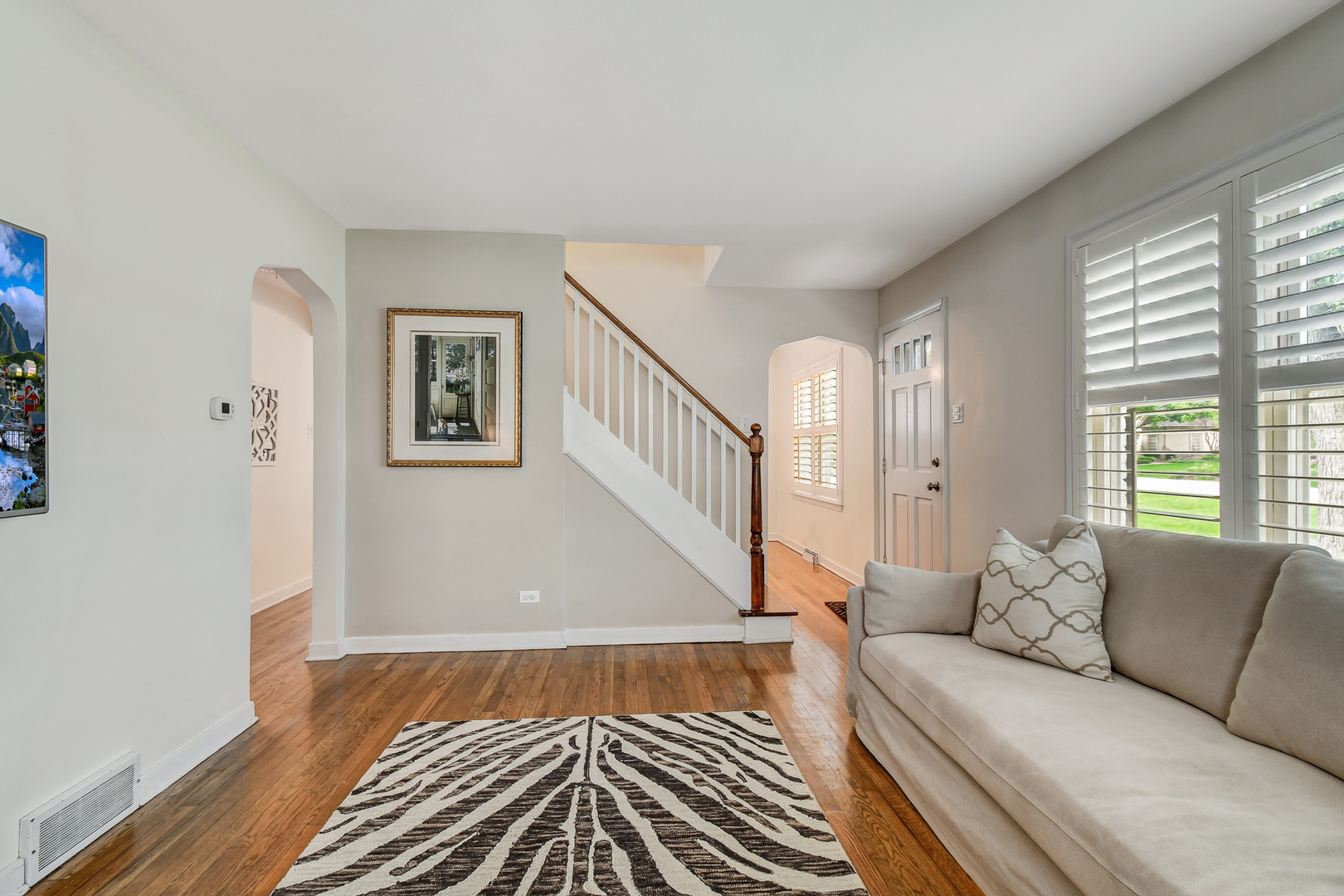 547 North County Line Road Hinsdale, IL 60521 - Photo 4 of 17