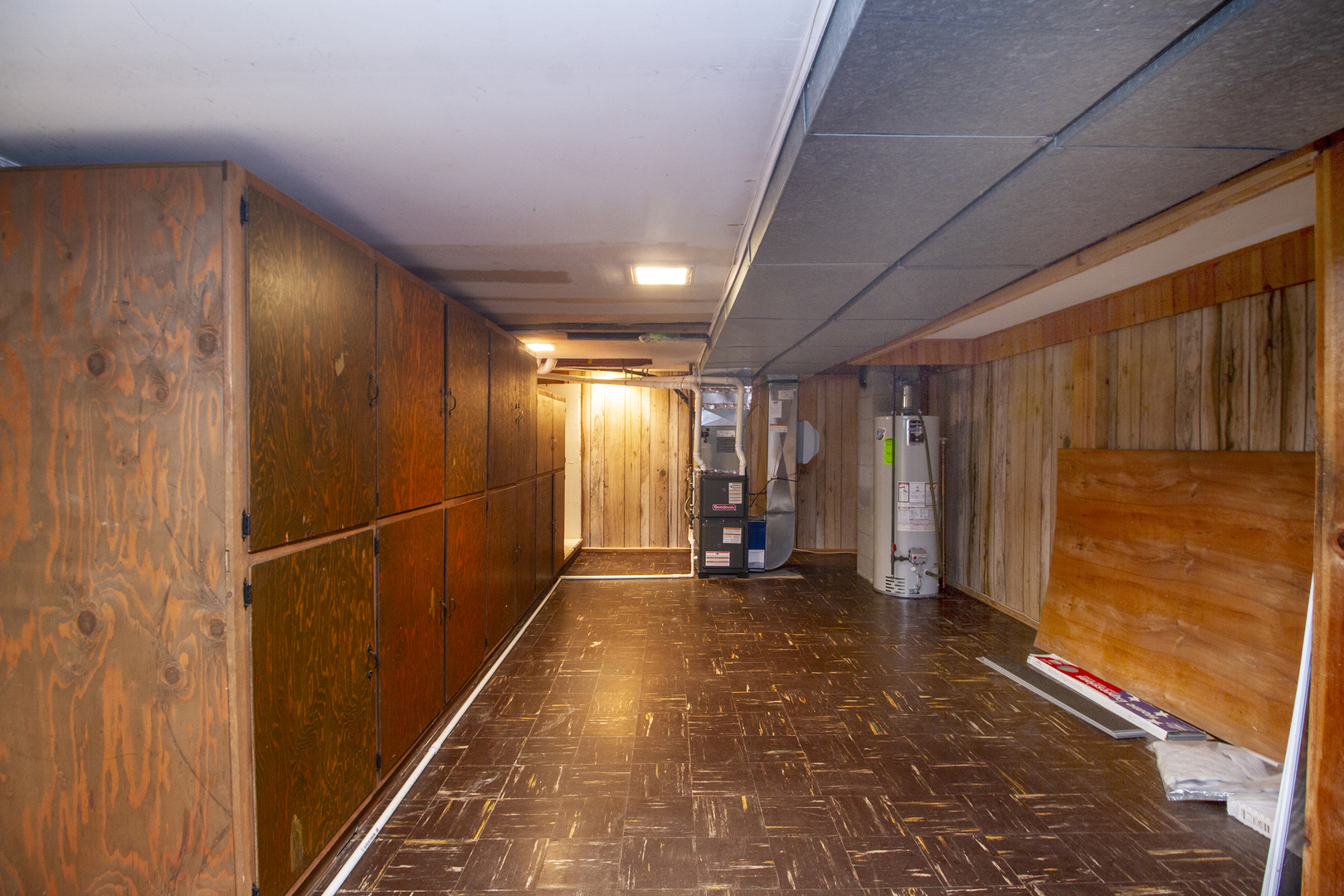 19 Durell Drive Kankakee, IL 60901 - Photo 20 of 25 a view of a hallway