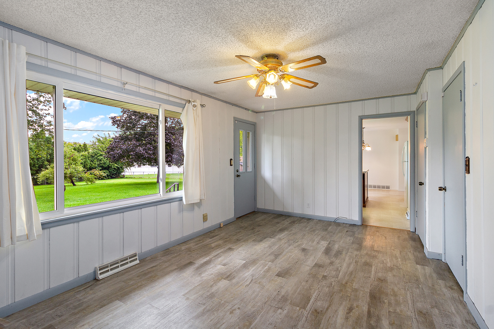 19 Durell Drive Kankakee, IL 60901 - Photo 9 of 25 a view of an empty room with window