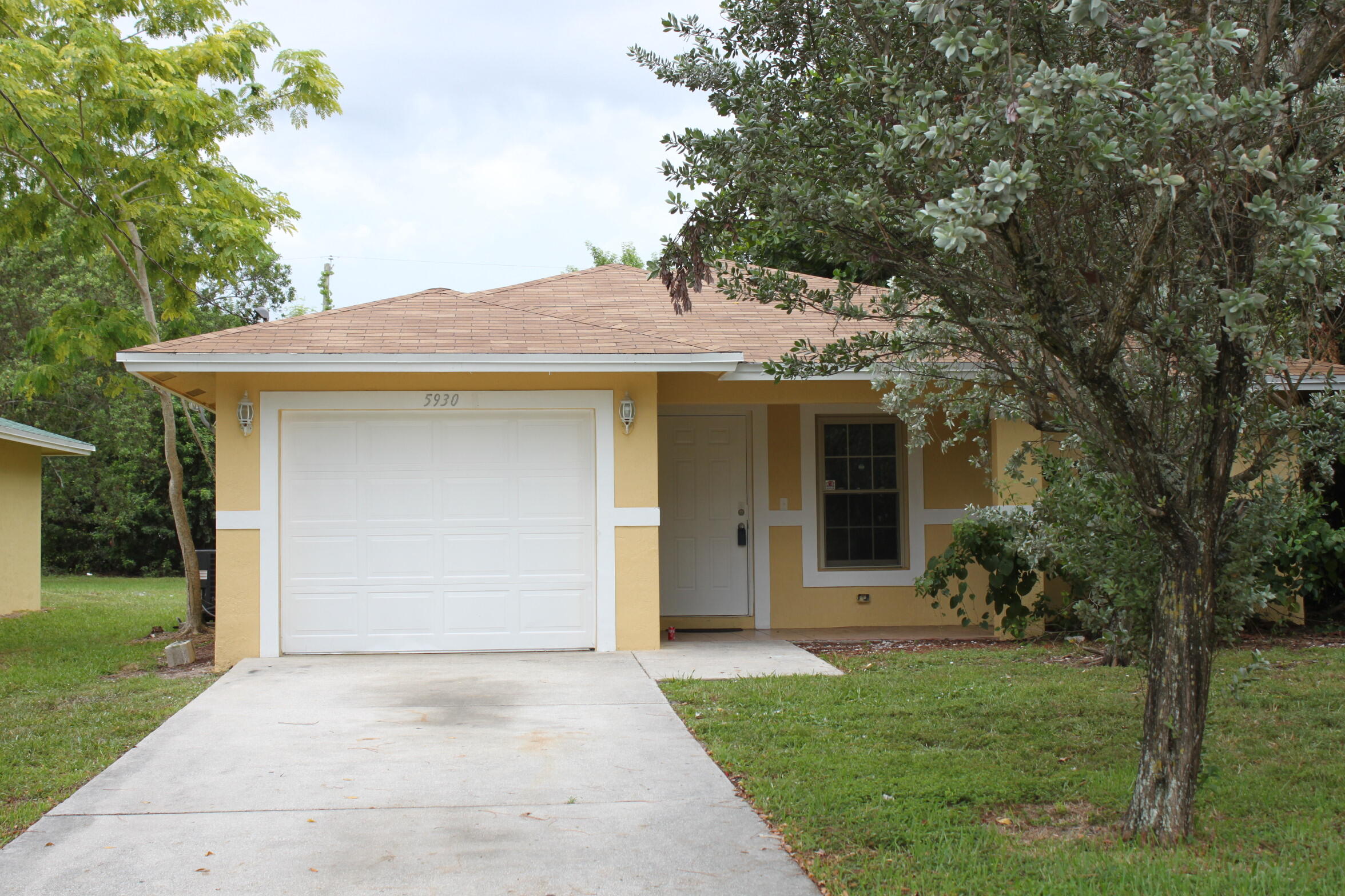 5930 Lime Road Royal Palm Estates, FL 33413 - Photo 2 of 23 IMG_5084